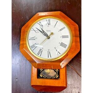 Vintage United Clock Co. Traditions Electric Wall Clock - Works 11" X 8" x 1.5"